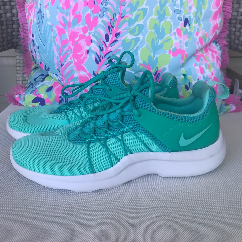 Nike 6.5 New, never worn